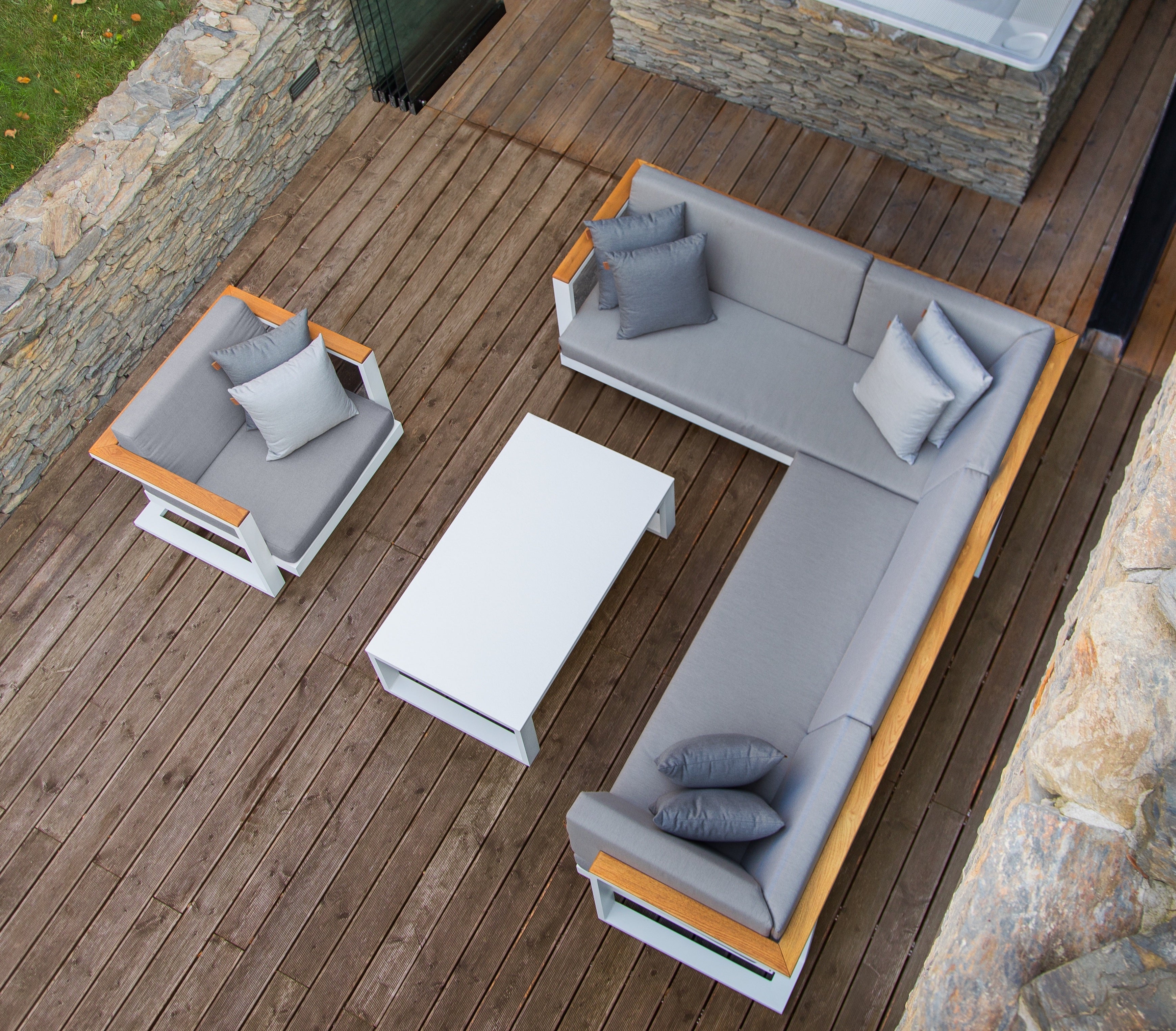Loungesofa TOSCANIA für 2 Personen aus Metall und Robinienholz (Akazie)