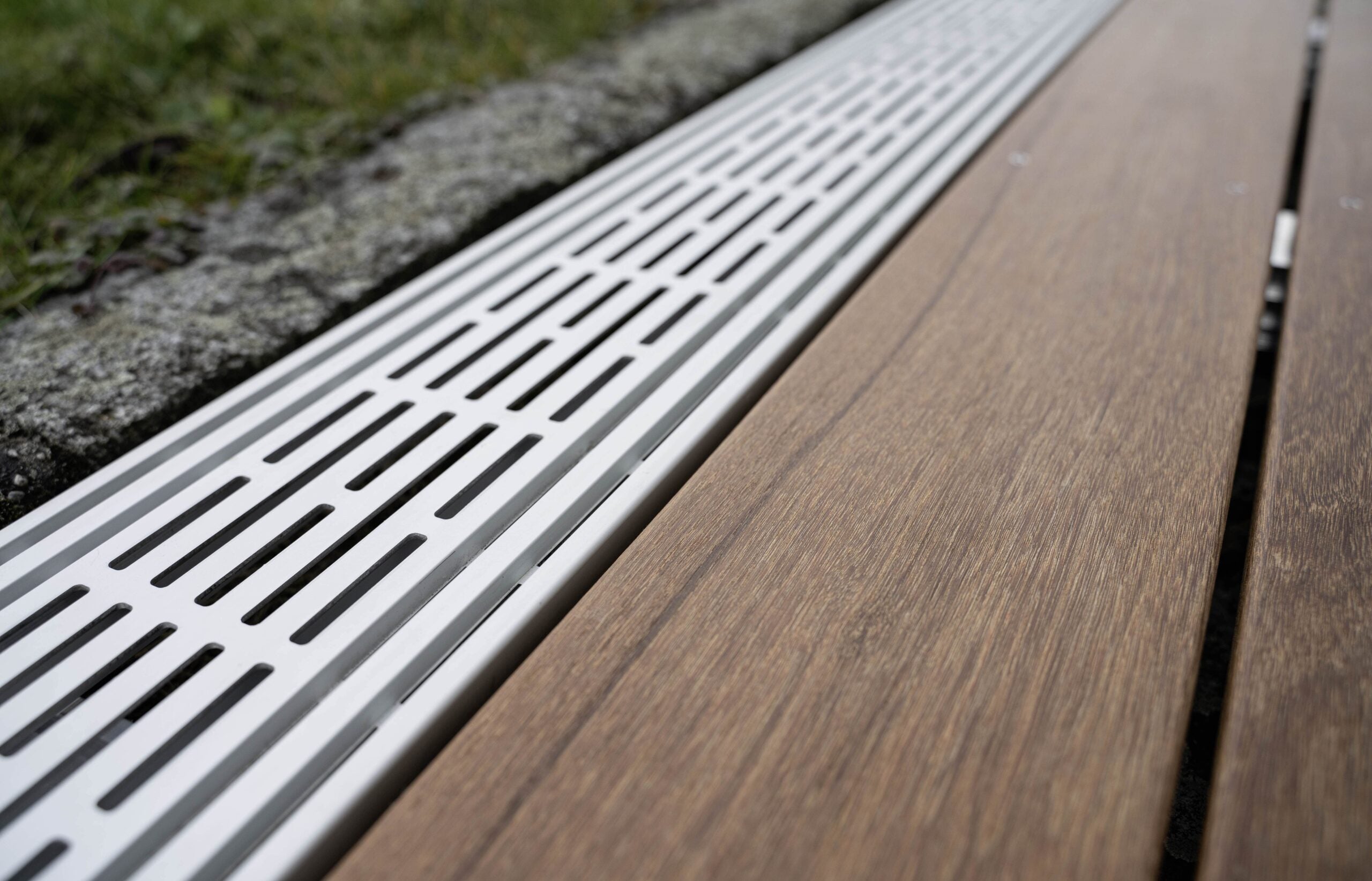 RELO V Ventilationsprofil Anthrazit ähnlich RAL 7016, 1.200 mm