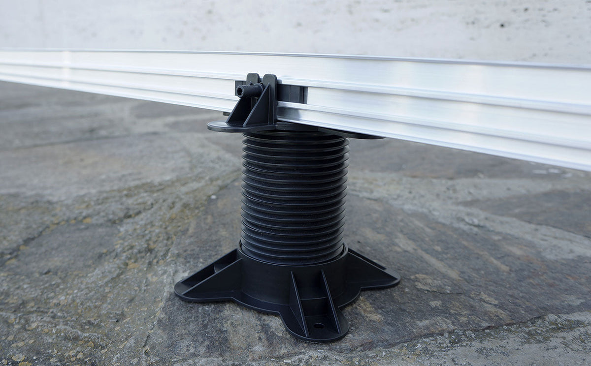 LIFTO Terrassenfuss, höhenverstellbar 35 bis 135 mm – FixingGroup